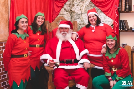 Babbo Natale e gli elfi